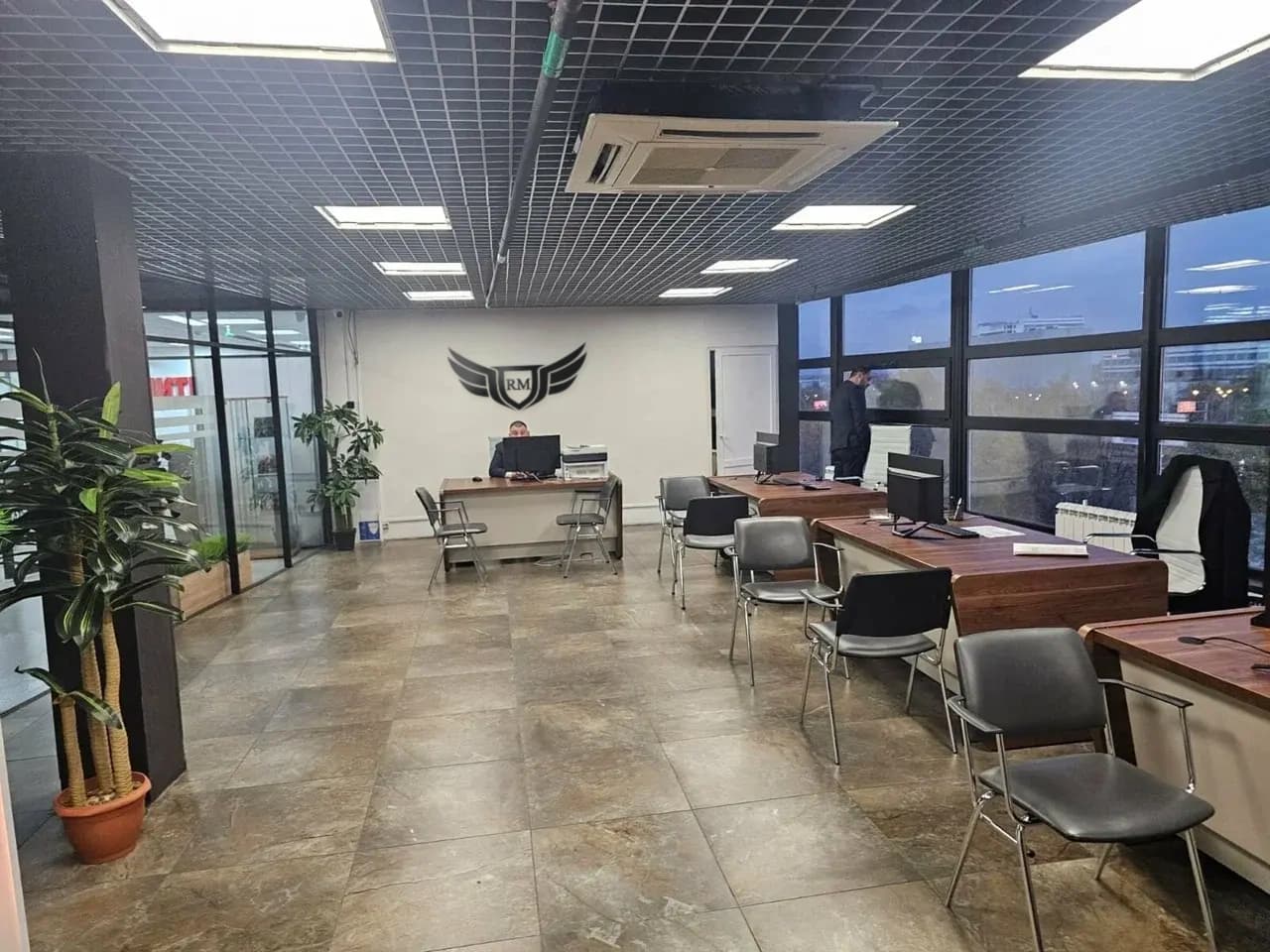 Автосалон Rest Motors первое фото